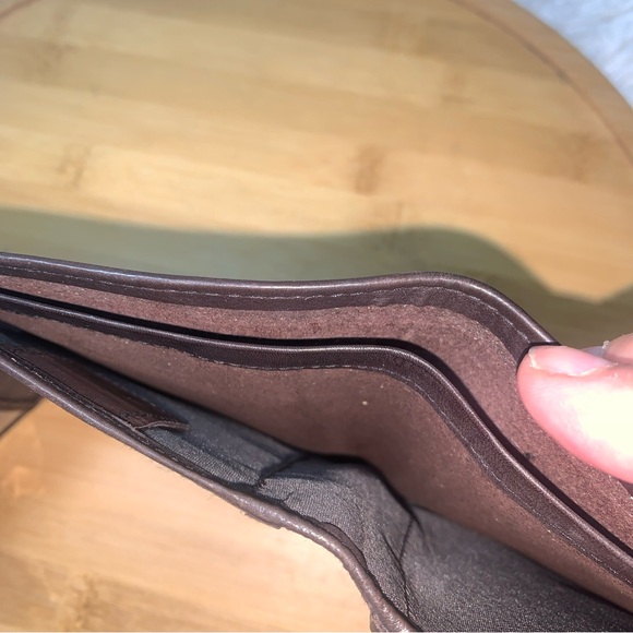 Leather Billfold ID Wallet Dark Brown 22 Card Slots Tri-Fold - Picture 4 of 7